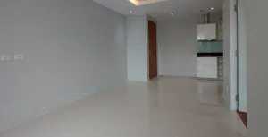 For Sale Condo , Beverly 33 , Duplex , nice view , high floor , corner unit , wide frontage , newly renovated , BTS-Phrom Phong , Khlong Toei Nuea , Watthana , Bangkok , CX-125989