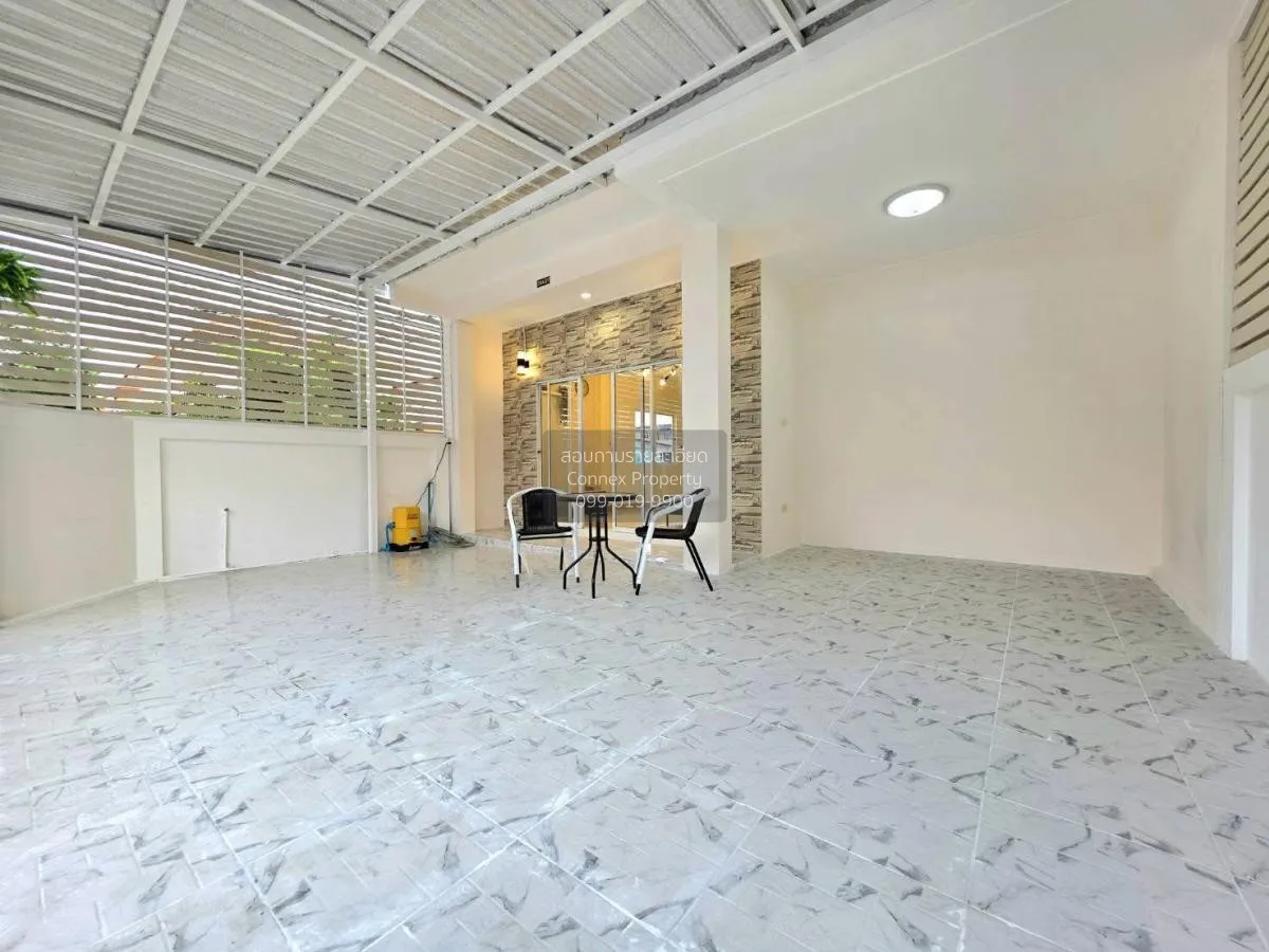 For Sale Townhouse/Townhome  , Baan Chaiklong , corner unit , new 4