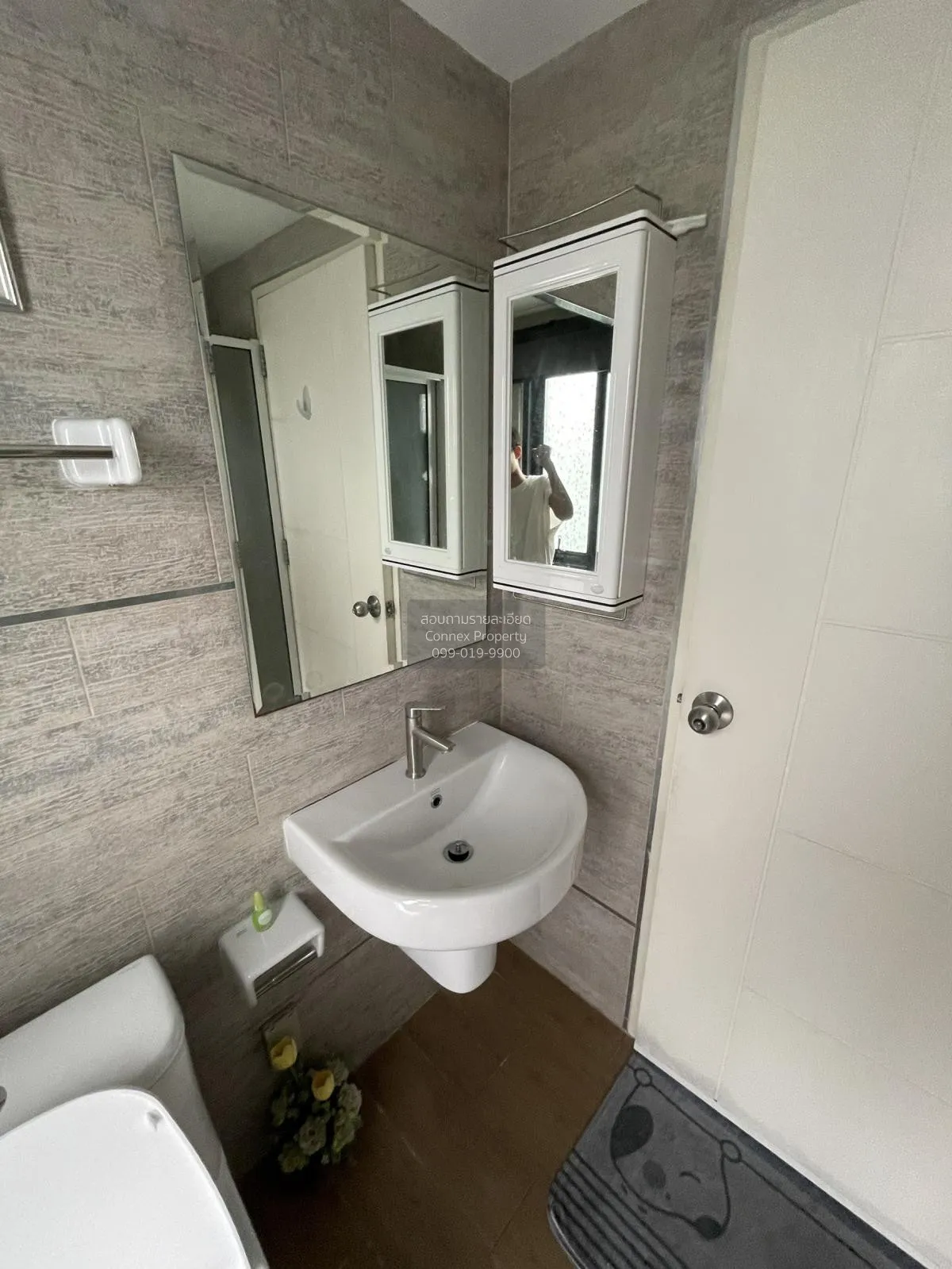 For Sale Condo , Yensabaidee Ladprao 15 , corner unit , Chomphon  2