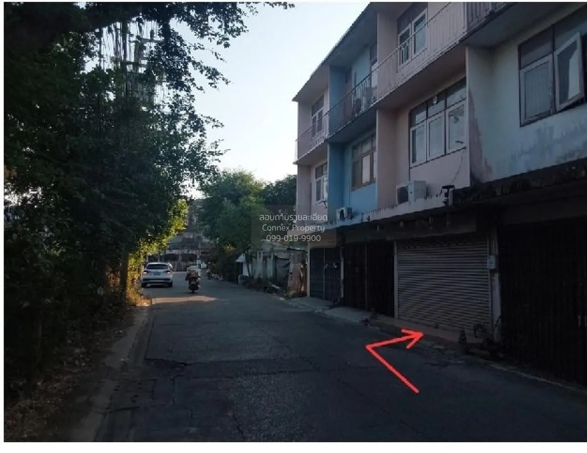 For Sale 3 - storey commercial building area 147 square meters Ba 3