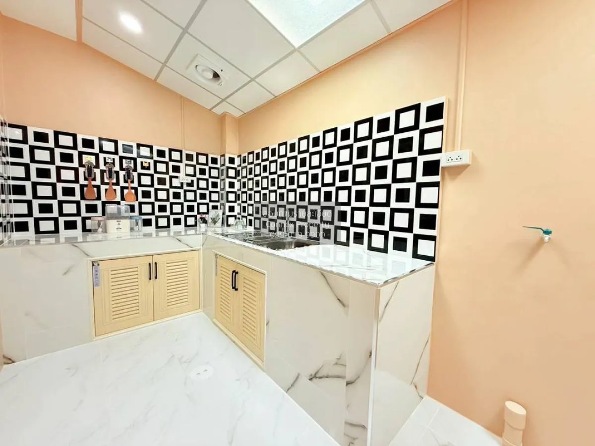 ขายทาวน์เฮ้าส์/ทาวน์โฮม  บ้านตะวันงาม หน้ากว้าง รีโนเวทใหม่ บางให