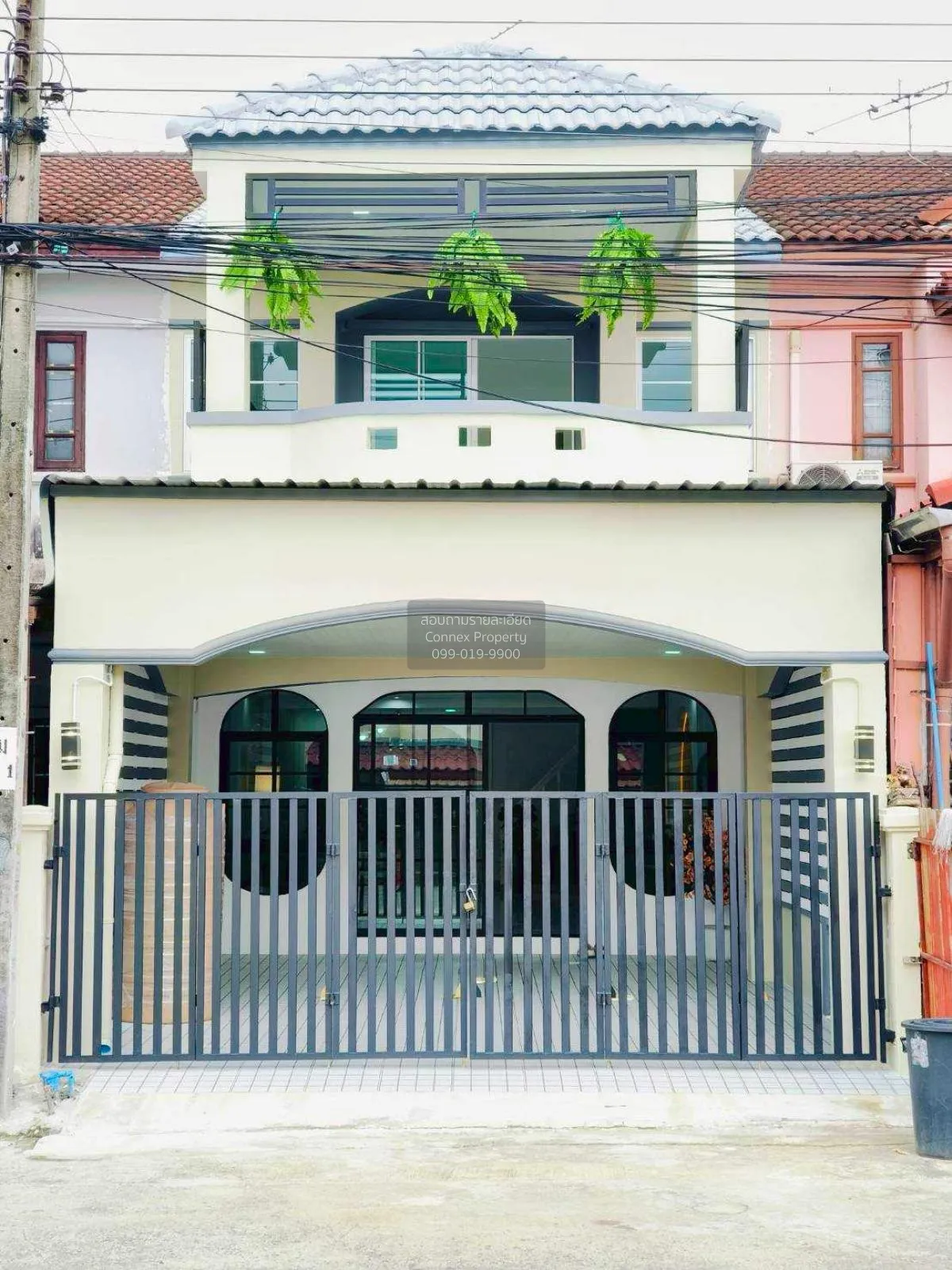 ขายทาวน์เฮ้าส์/ทาวน์โฮม  เค.ซี. รามอินทรา 1 หน้ากว้าง รีโนเวทใหม่ 1