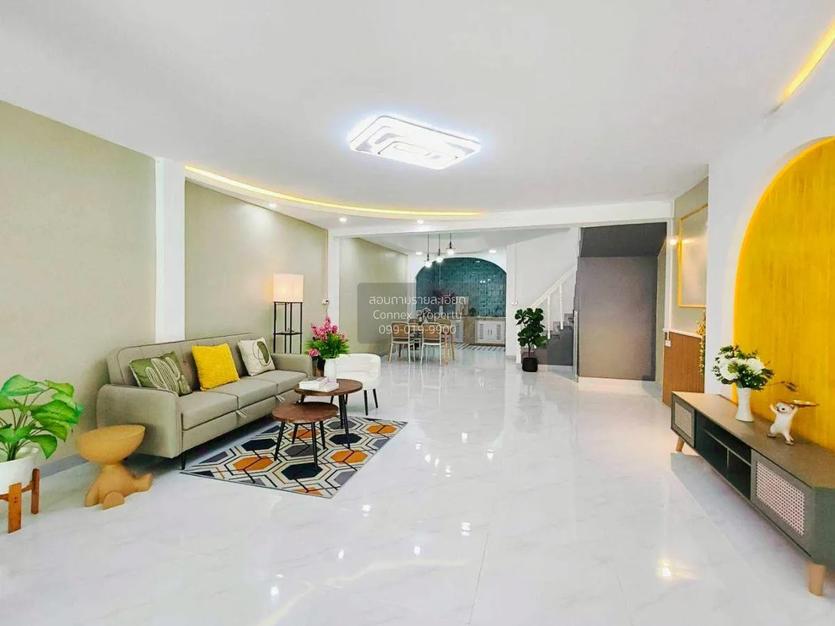 ขายทาวน์เฮ้าส์/ทาวน์โฮม  เค.ซี. รามอินทรา 1 หน้ากว้าง รีโนเวทใหม่ 3