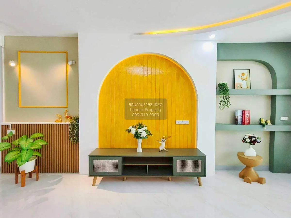 ขายทาวน์เฮ้าส์/ทาวน์โฮม  เค.ซี. รามอินทรา 1 หน้ากว้าง รีโนเวทใหม่