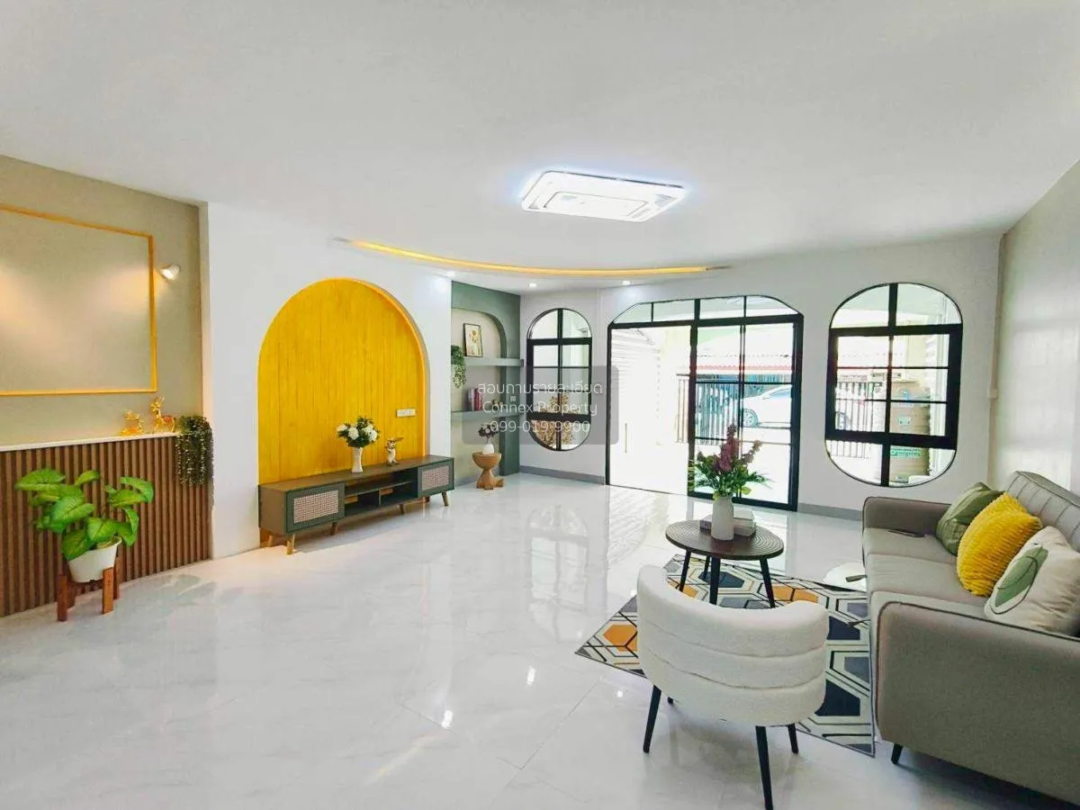 ขายทาวน์เฮ้าส์/ทาวน์โฮม  เค.ซี. รามอินทรา 1 หน้ากว้าง รีโนเวทใหม่