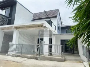 ขายทาวน์เฮ้าส์/ทาวน์โฮม  หมู่บ้านตะวันนา รีโนเวทใหม่ บางกระสอ เมืองนนทบุรี นนทบุรี CX-126585