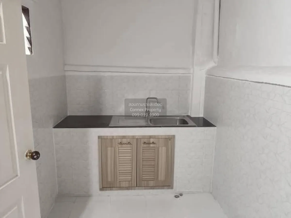 For Sale Townhouse/Townhome  , K.C. Ramindra 2 , wide frontage ,  4