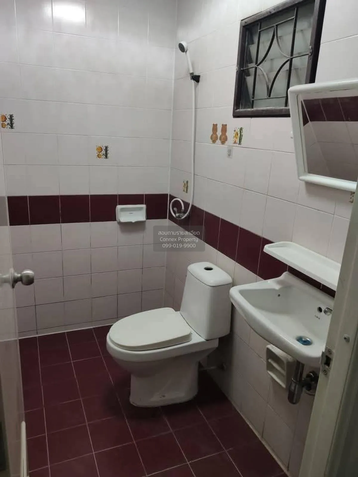 For Sale Townhouse/Townhome  , K.C. Ramindra 2 , wide frontage , 