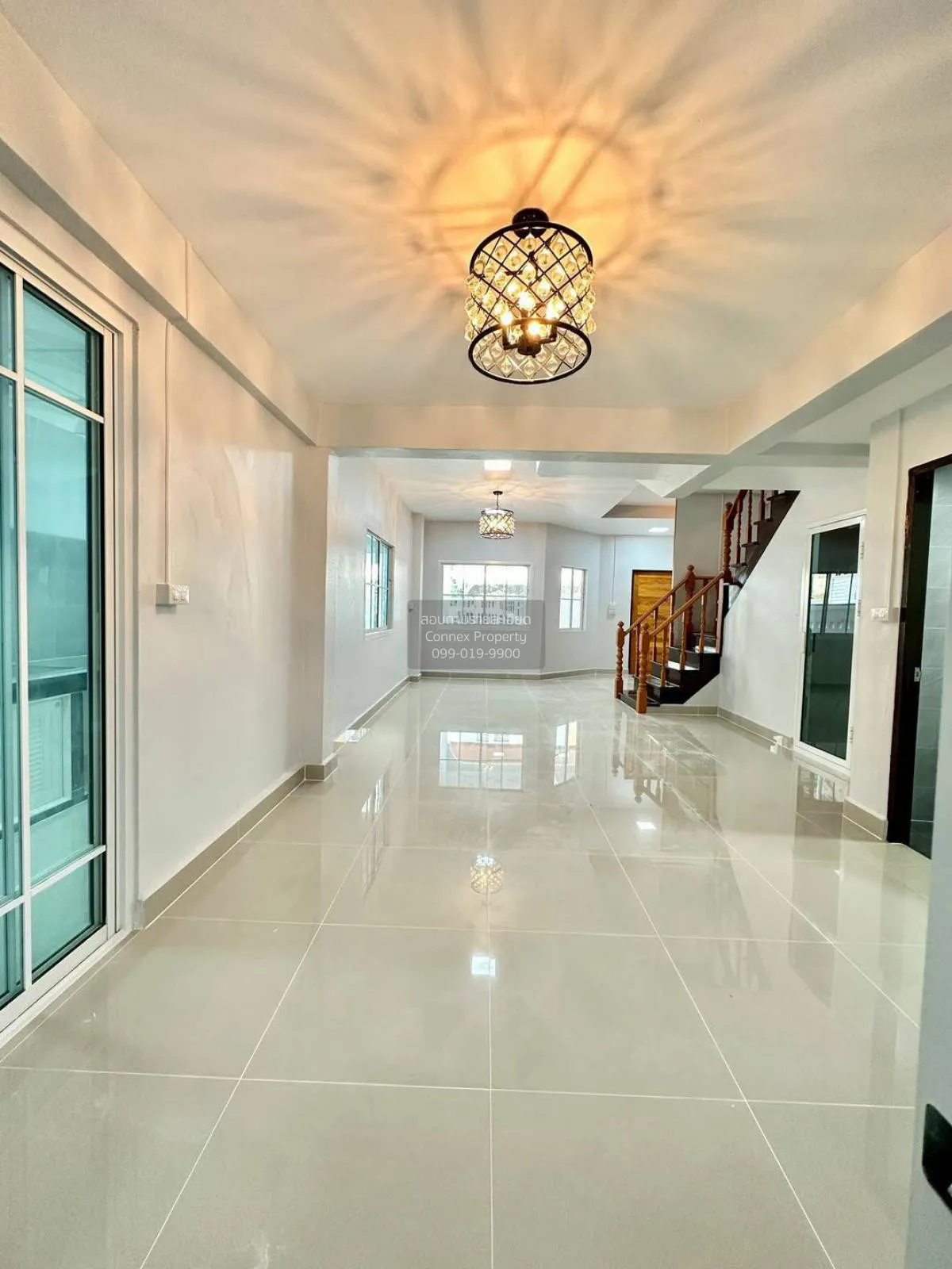 ขายทาวน์เฮ้าส์/ทาวน์โฮม  บัวทองธานี พาร์ค หน้ากว้าง รีโนเวทใหม่ บ