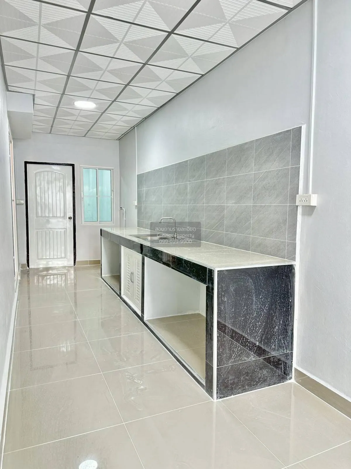 ขายทาวน์เฮ้าส์/ทาวน์โฮม  บัวทองธานี พาร์ค หน้ากว้าง รีโนเวทใหม่ บ