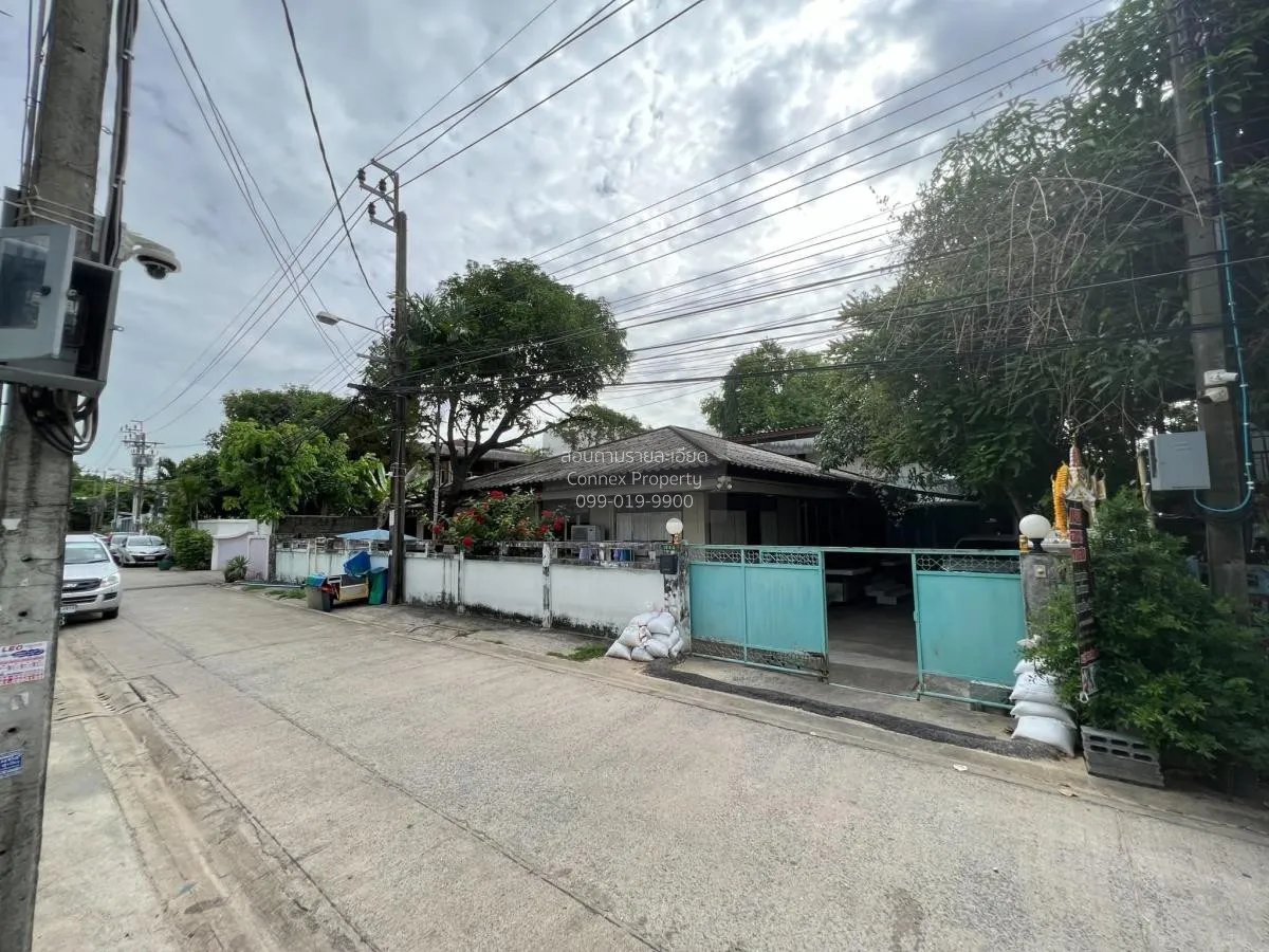 For Sale Land for sale Punnawithi sukhumvit 101 , wide frontage , 1