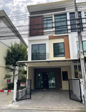 เช่าทาวน์เฮ้าส์/ทาวน์โฮม  ซิกเนเจอร์ วิภาวดี 60 BTS-บางบัว ตลาดบางเขน เขต หลักสี่ กรุงเทพ CX-126696