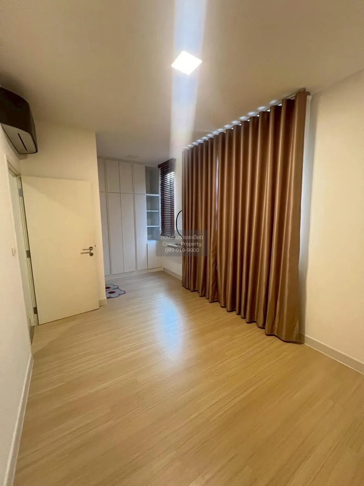 For Sale Townhouse/Townhome  , Anasiri Bangna , corner unit , Ban