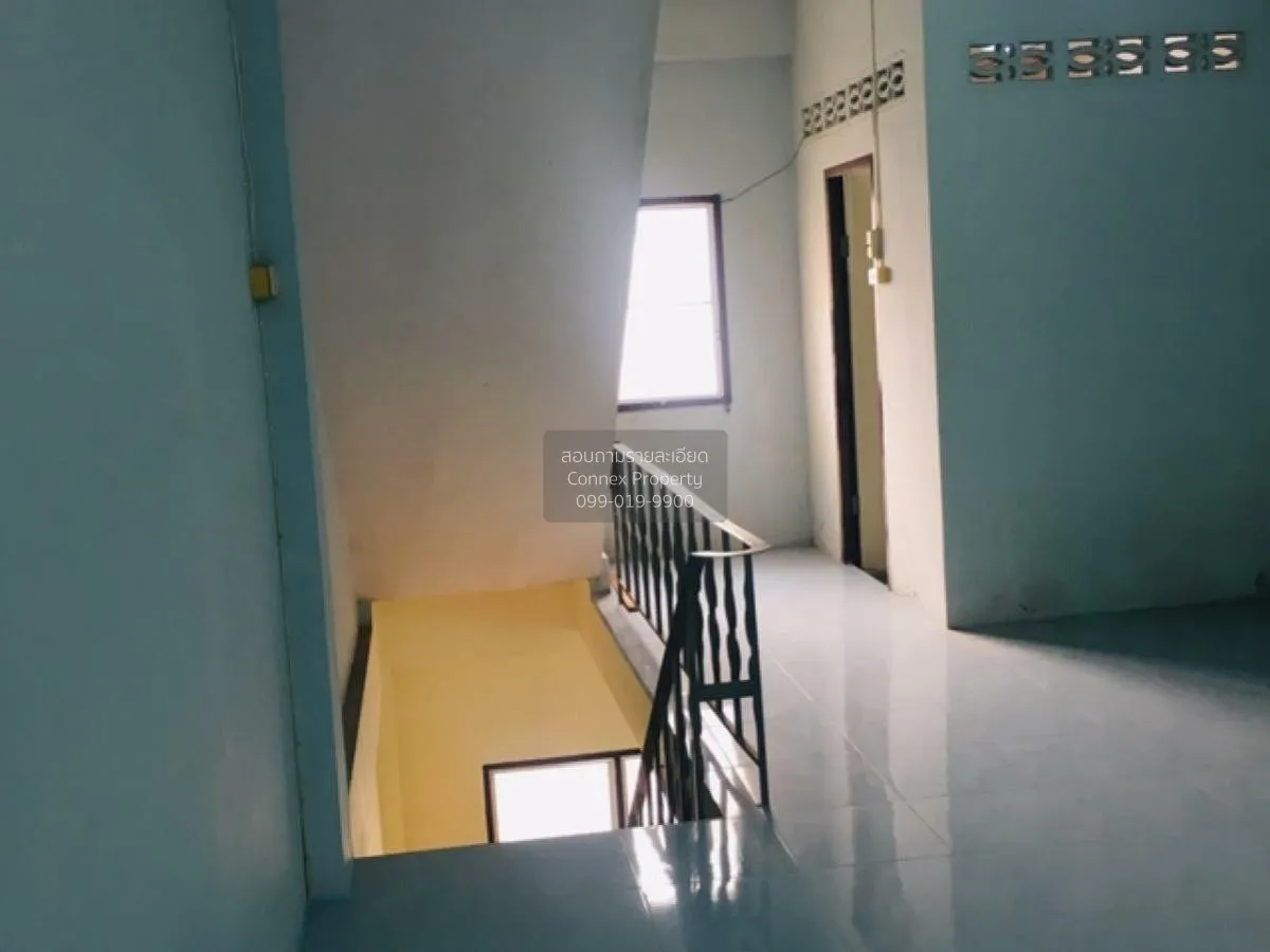 For Sale Commercial building 3.5 floors area 200 square meters Th