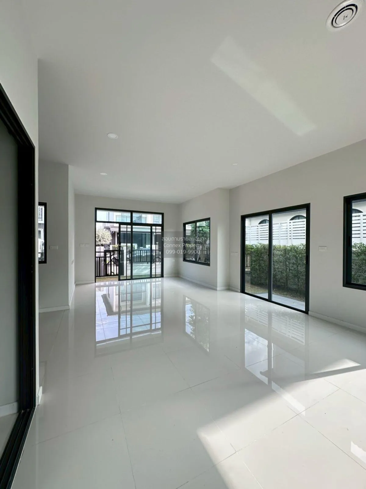 ขายบ้าน  แกรนด์ บริทาเนีย พระราม 9-กรุงเทพกรีฑา คลองสองต้นนุ่น เข 3