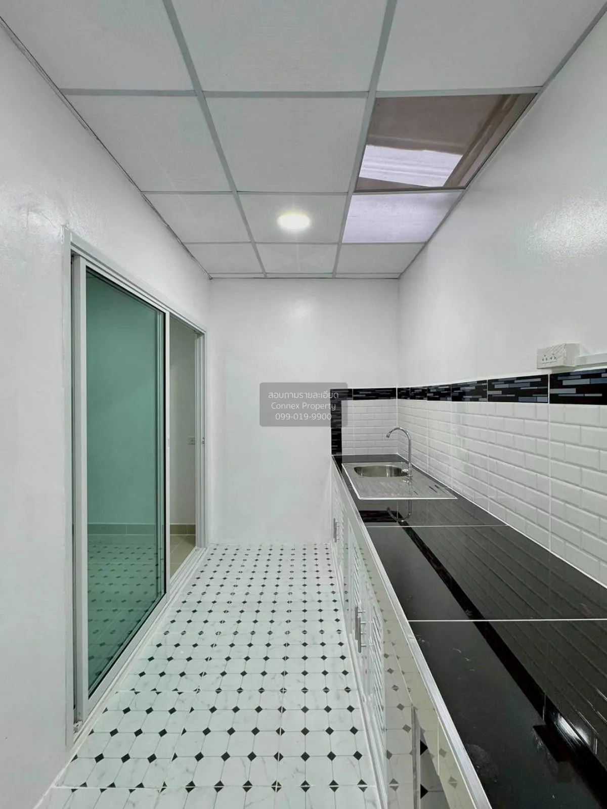 For Sale Townhouse/Townhome  , Baan Piya Wararom 3  , newly renov