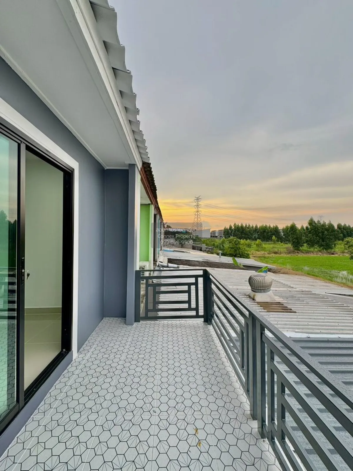 For Sale Townhouse/Townhome  , Baan Piya Wararom 3  , newly renov