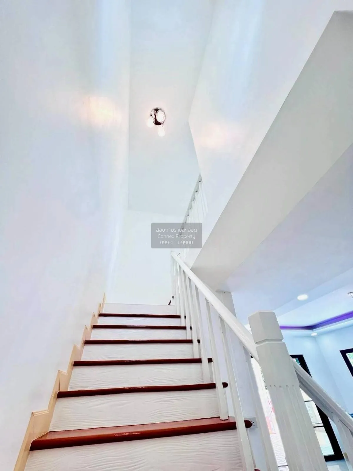 For Sale Townhouse/Townhome  , Pruksa 18/1 , corner unit , newly 