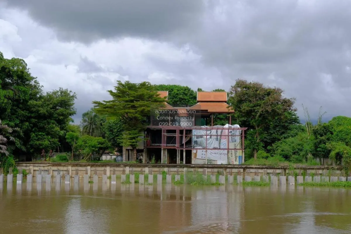 For Sale Land with buildings area 2-0-39 sq m Sam Chuk Suphan Bur 1