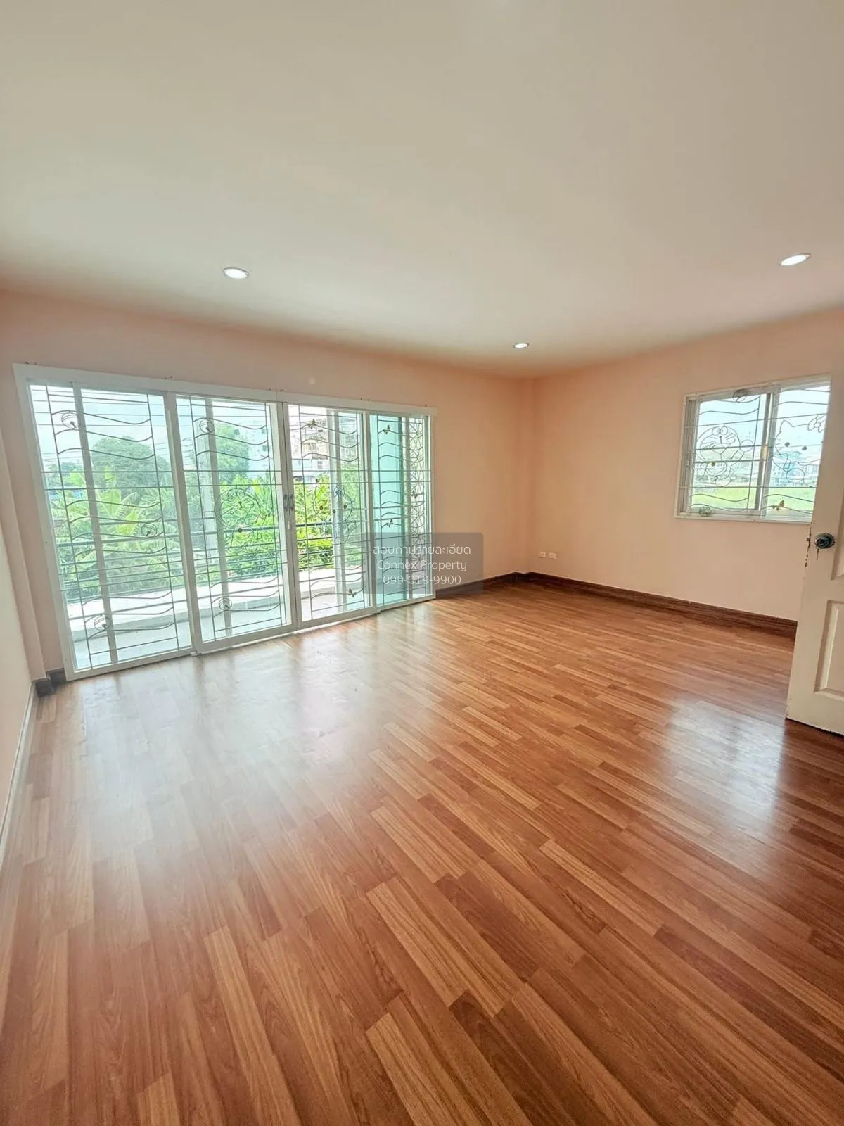 ขายทาวน์เฮ้าส์/ทาวน์โฮม  เดอะ คัลเลอร์ ลิฟวิ่ง ศรีนครินทร์ - วงแห 4