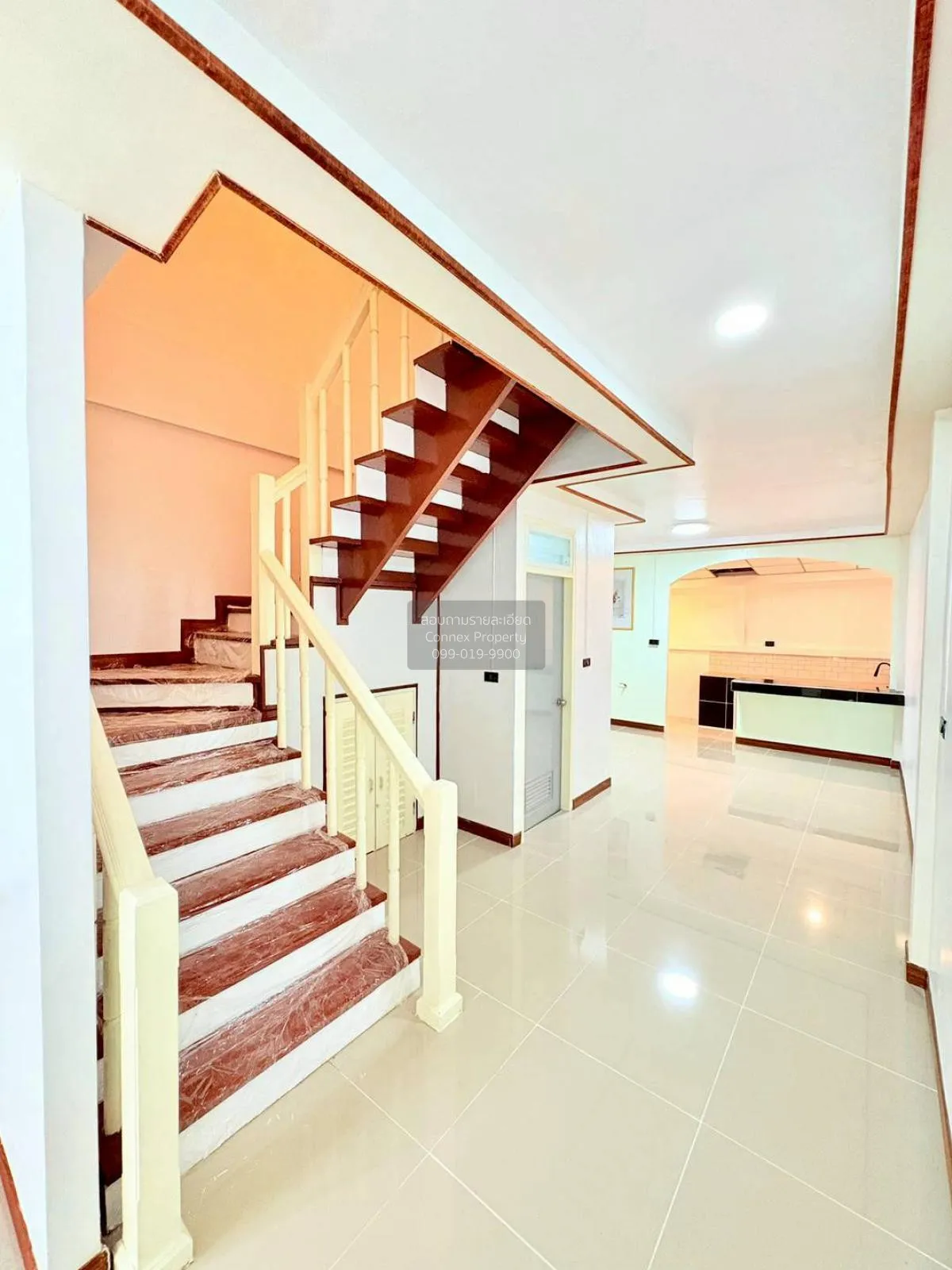 ขายทาวน์เฮ้าส์/ทาวน์โฮม  หมู่บ้านปาริชาติ 345 รีโนเวทใหม่ บางคูวั