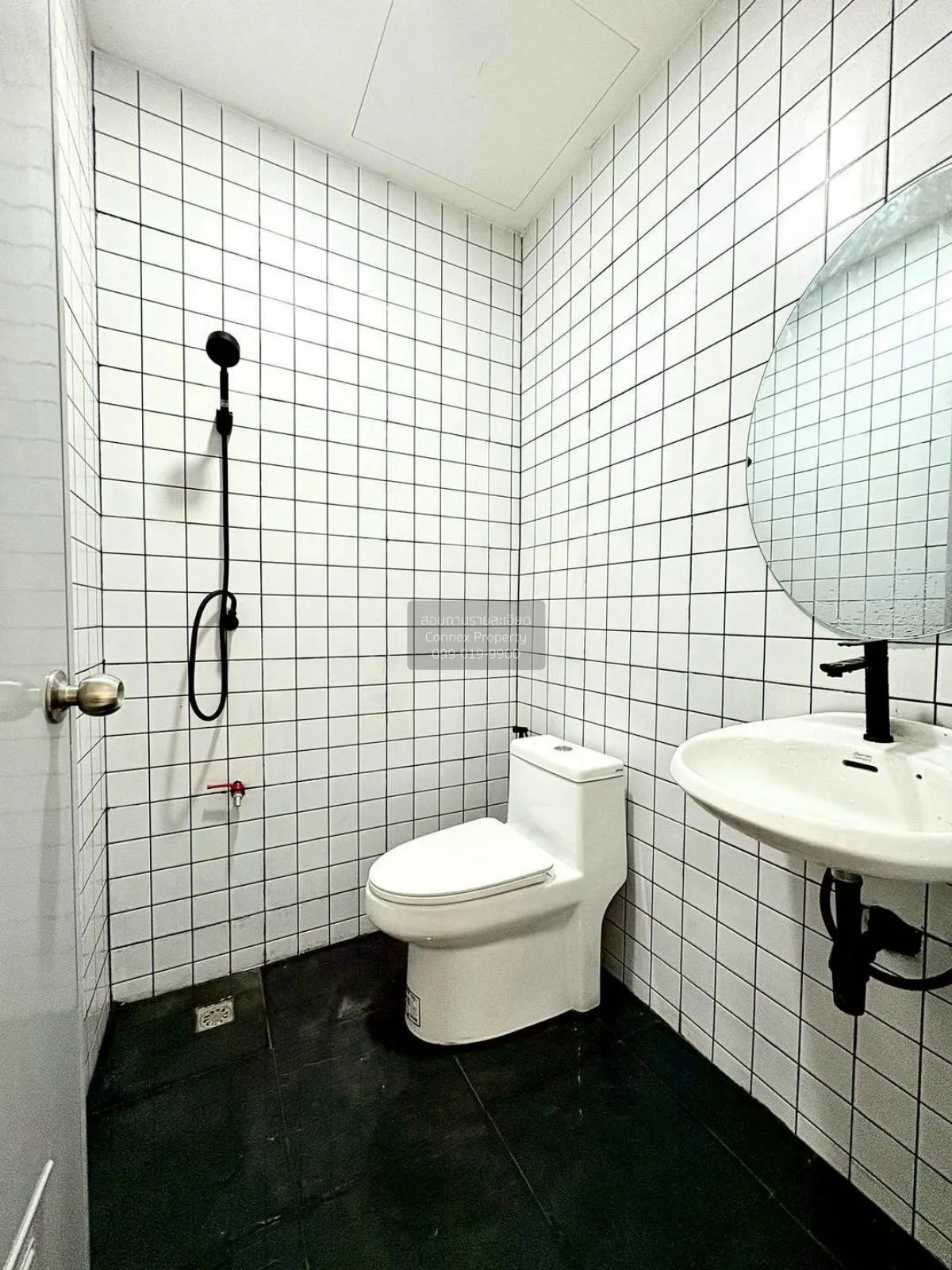 ขายทาวน์เฮ้าส์/ทาวน์โฮม  หมู่บ้านปาริชาติ 345 รีโนเวทใหม่ บางคูวั