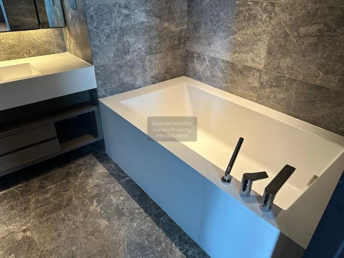 ขายคอนโด  บันยัน ทรี เรสซิเดนซ์ ริเวอร์ไซด์ กรุงเทพ BTS-คลองสาน ค