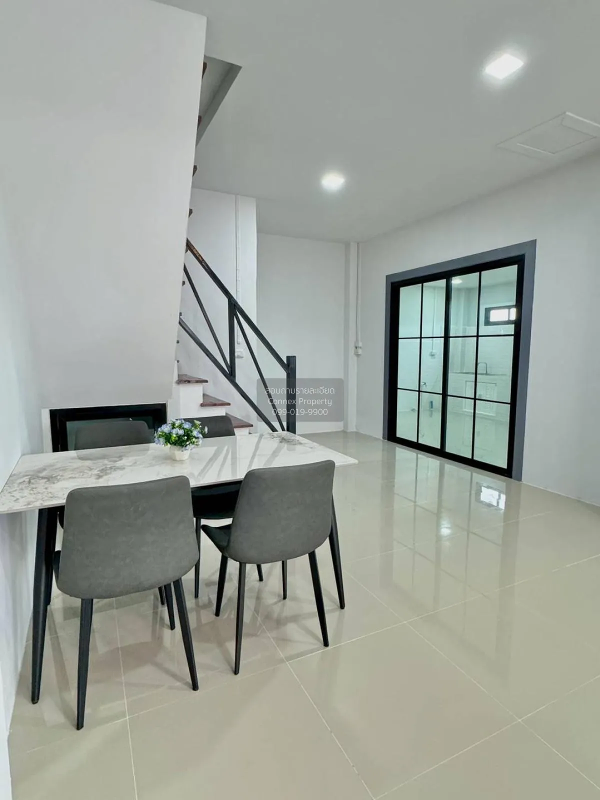 ขายทาวน์เฮ้าส์/ทาวน์โฮม  หมู่บ้านตะวันนา บางกระสอ เมืองนนทบุรี นน