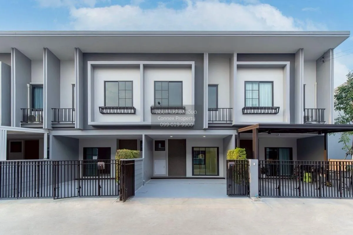 ขายทาวน์เฮ้าส์/ทาวน์โฮม  บริทาเนีย เมกะทาวน์ บางนา บางแก้ว บางพลี 1