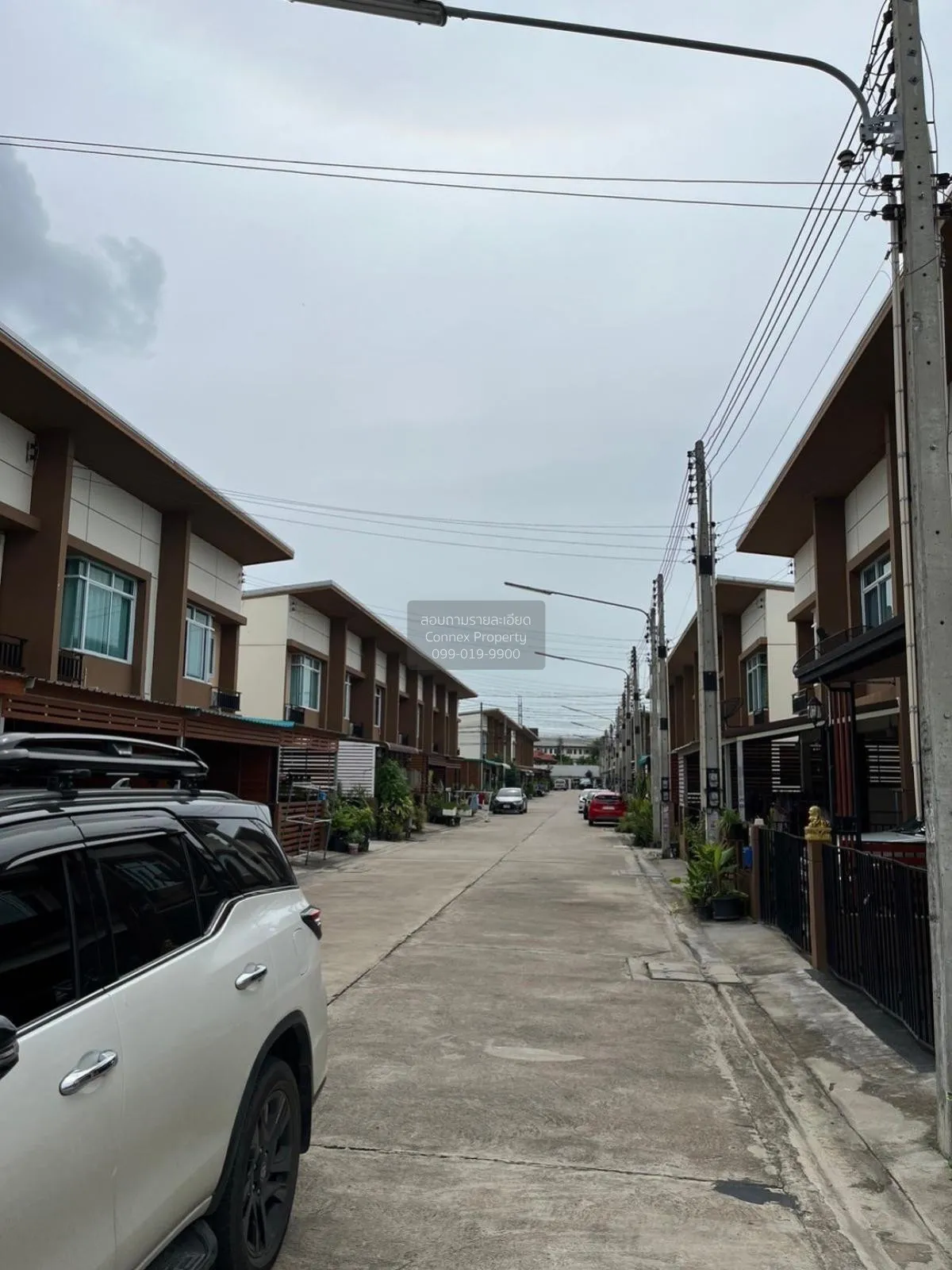 For Sale Townhouse/Townhome  , Baan Rommai 2 Bowin , Bo Win , Si 