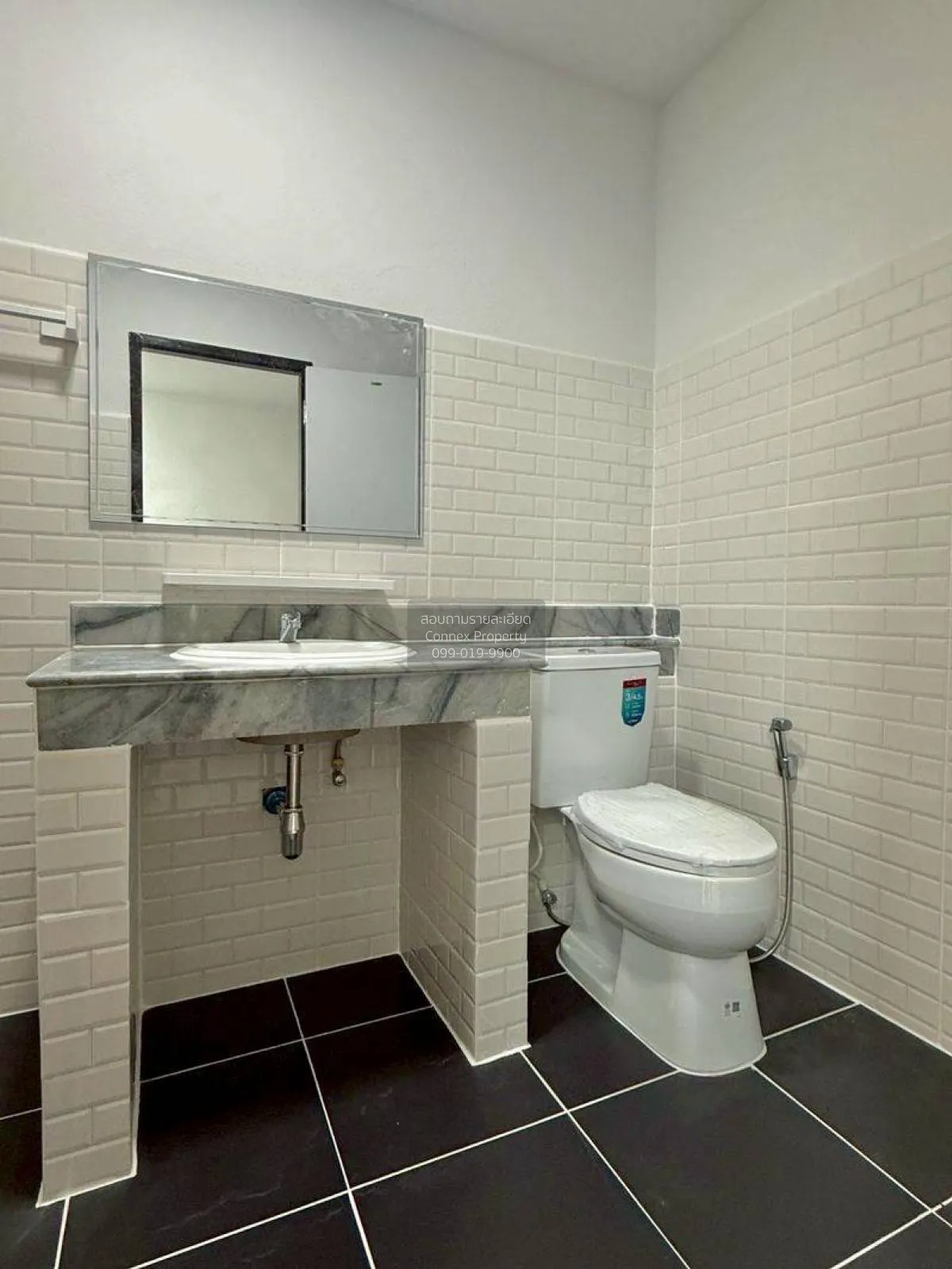 For Sale Townhouse/Townhome  , Piyawararom 2 , newly renovated , 