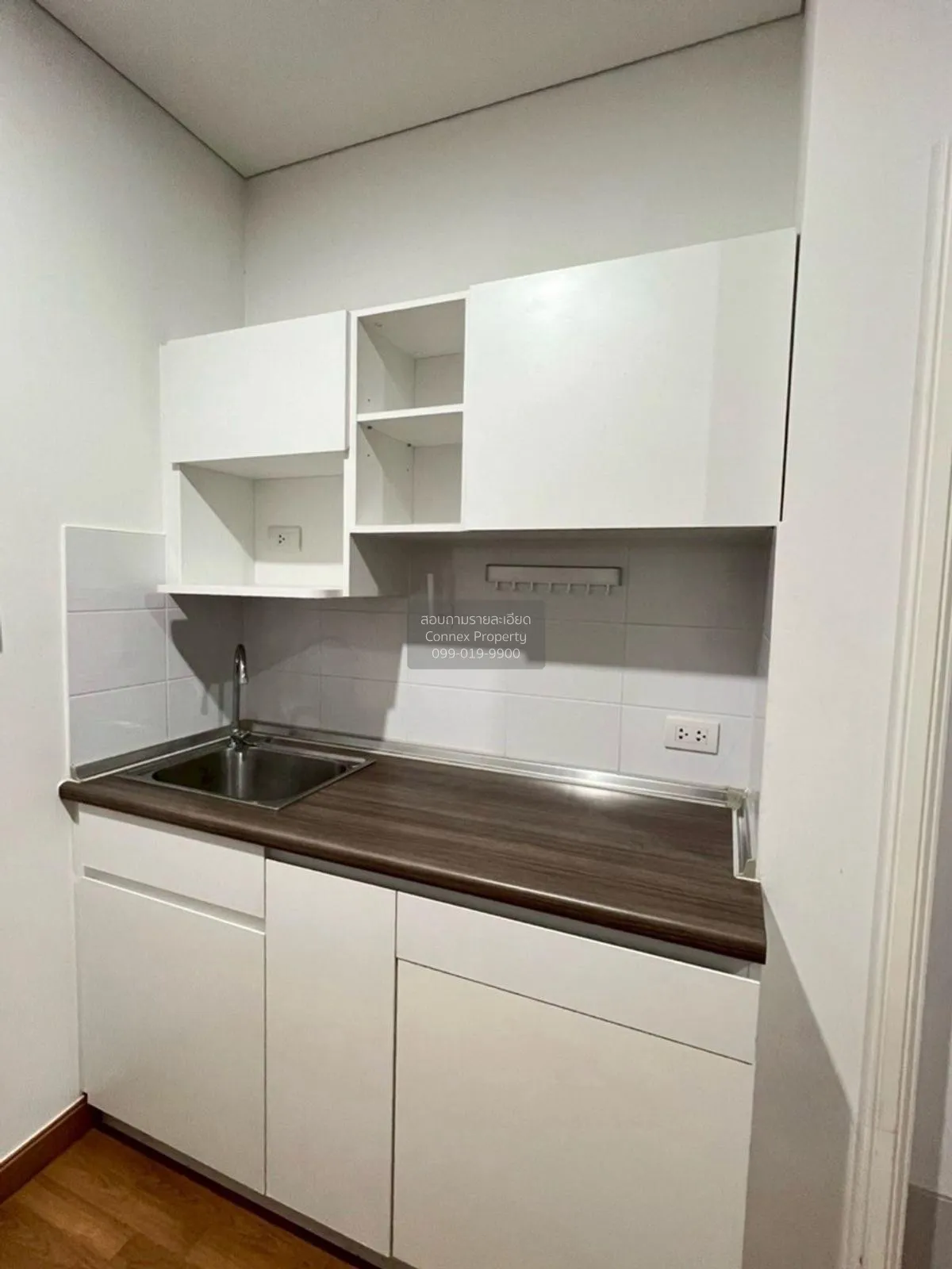 เช่าคอนโด  ลุมพินี เพลส พระราม 3 - ริเวอร์ไรน์ บางโพงพาง เขต ยานน 4