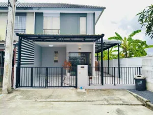 For Sale Townhouse/Townhome  , Baan Pruksa 105 Chalong Krung - Ladkrabang , corner unit , newly renovated , Thap Yao , Lat Krabang , Bangkok , CX-127471