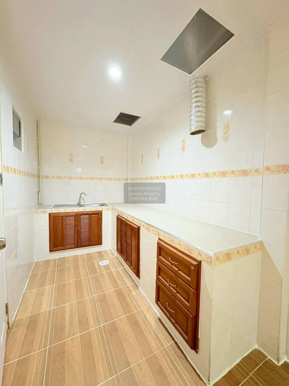 For Sale Townhouse/Townhome  , Baan Pruksa 30/1 Ban Kluai-Sai Noi