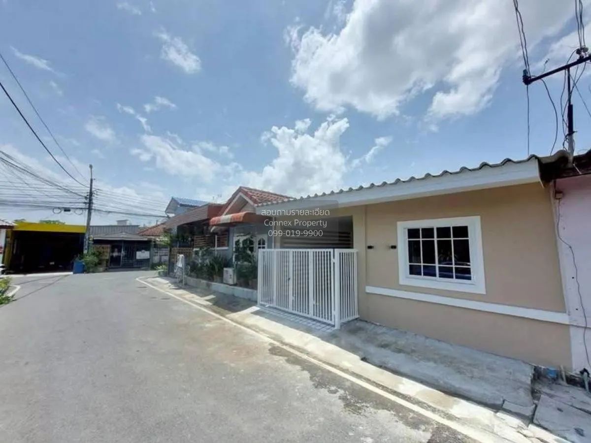 For Sale Townhouse/Townhome  , Baan Arsa House 5 , newly renovate 2