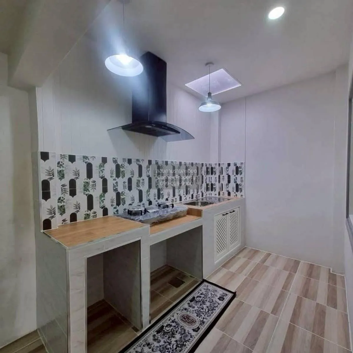 For Sale Townhouse/Townhome  , Baan Arsa House 5 , newly renovate
