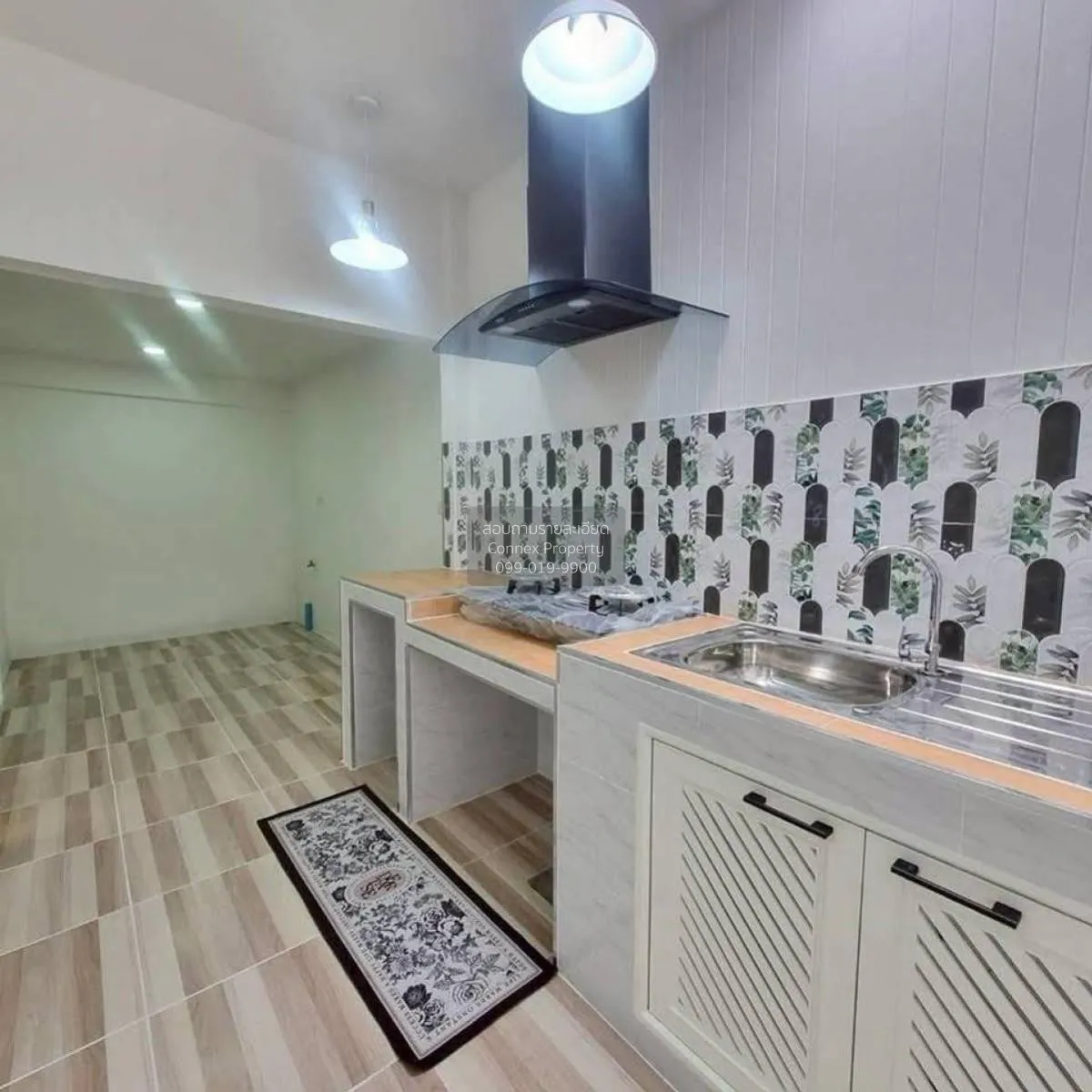 For Sale Townhouse/Townhome  , Baan Arsa House 5 , newly renovate