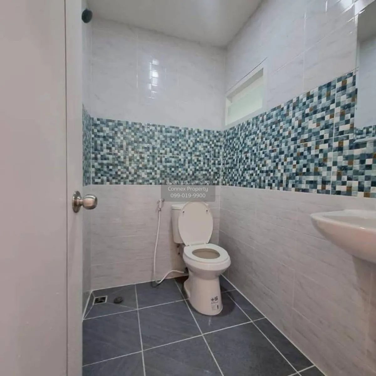 For Sale Townhouse/Townhome  , Baan Arsa House 5 , newly renovate