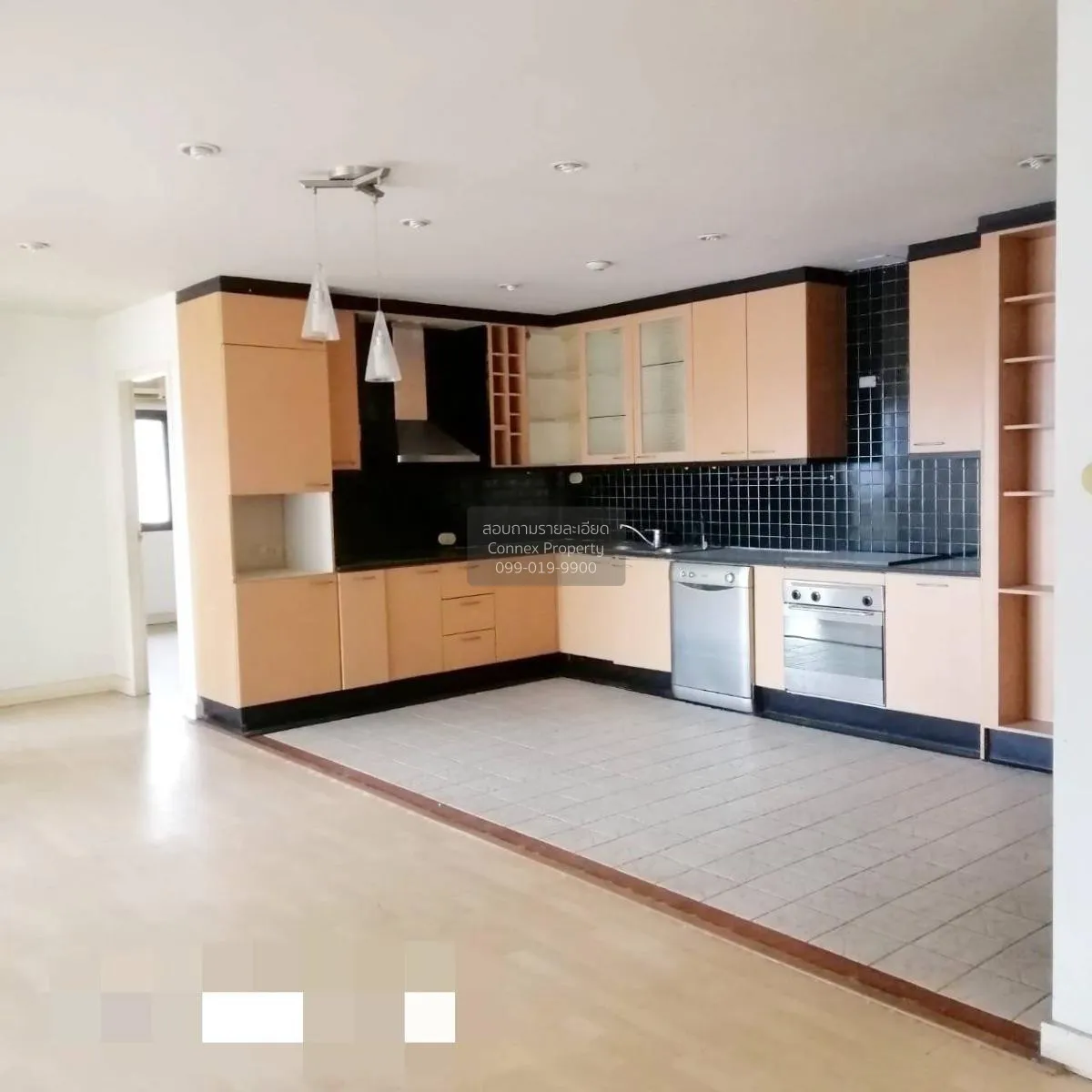 For Sale Condo , Aree Place Sukhumvit 26 , wide frontage , BTS-Ph 4