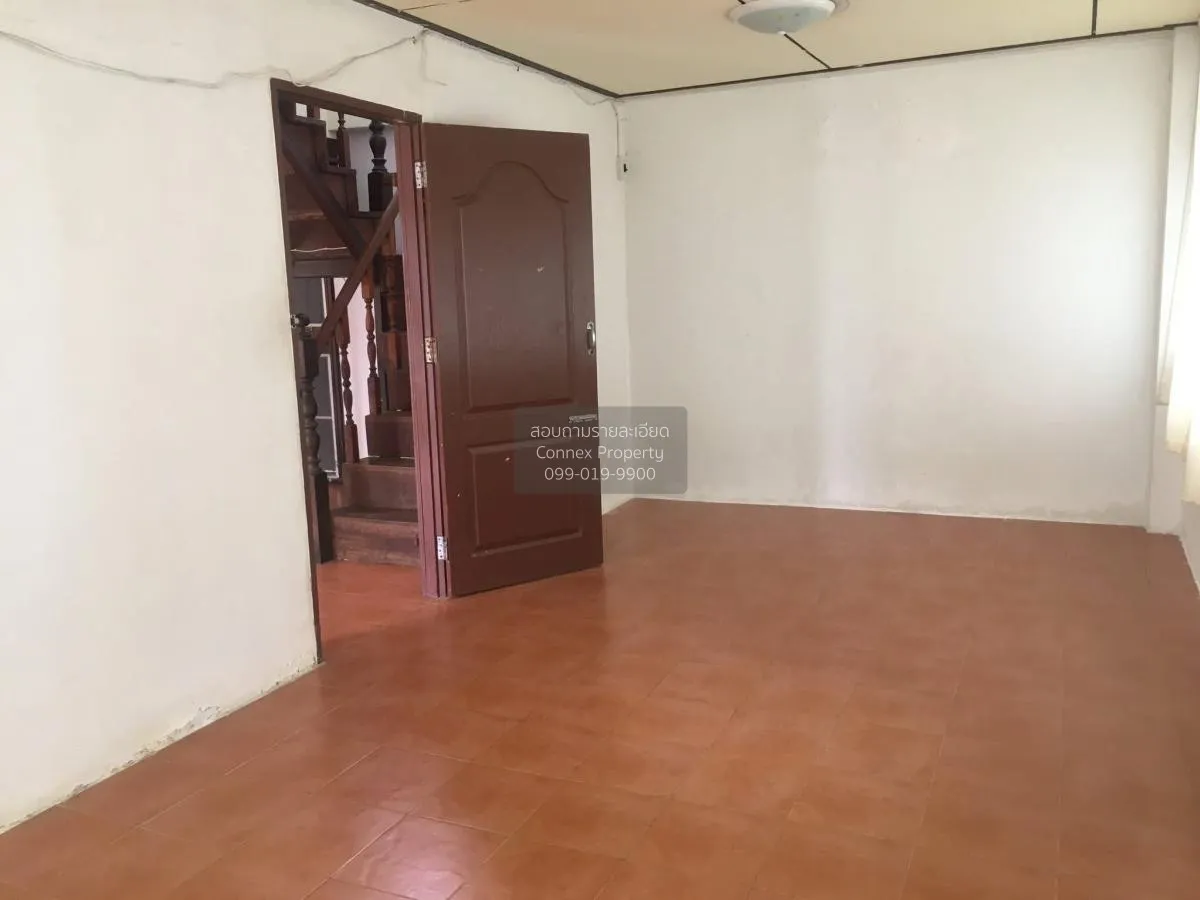 For Sale House , Saithip Songprapa 18 , corner unit , Si Kan , Do 3