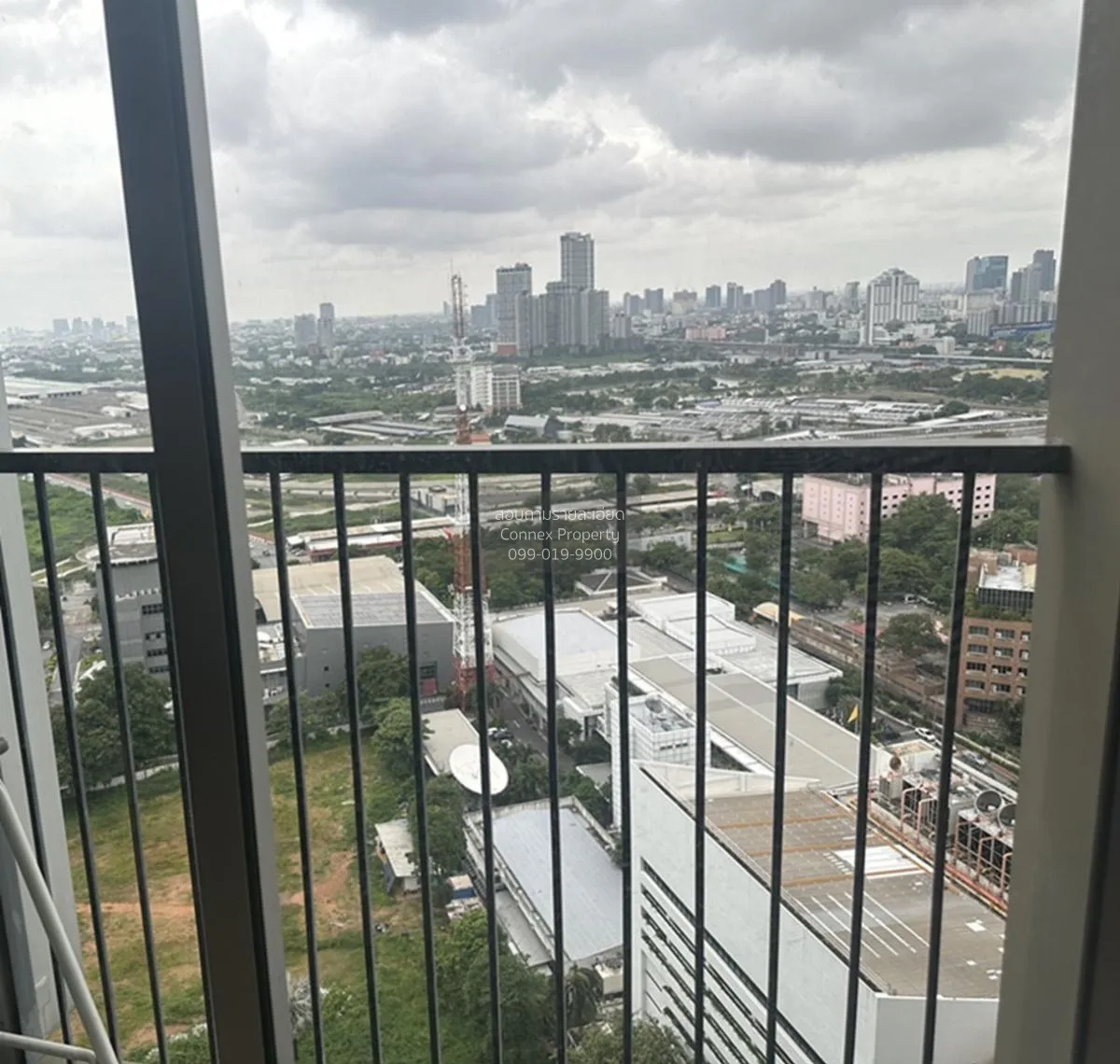 เช่าคอนโด  โนเบิล รีวอลฟ์ รัชดา 2 ห้องมุม MRT-ศูนย์วัฒนธรรมแห่งปร