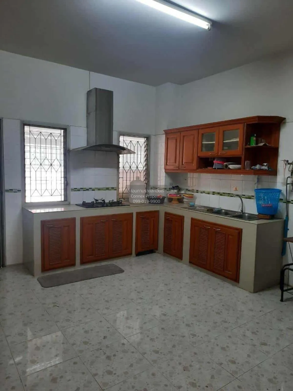 For Sale 2-storey commercial building, Khuhasawan Subdistrict, Mu 2