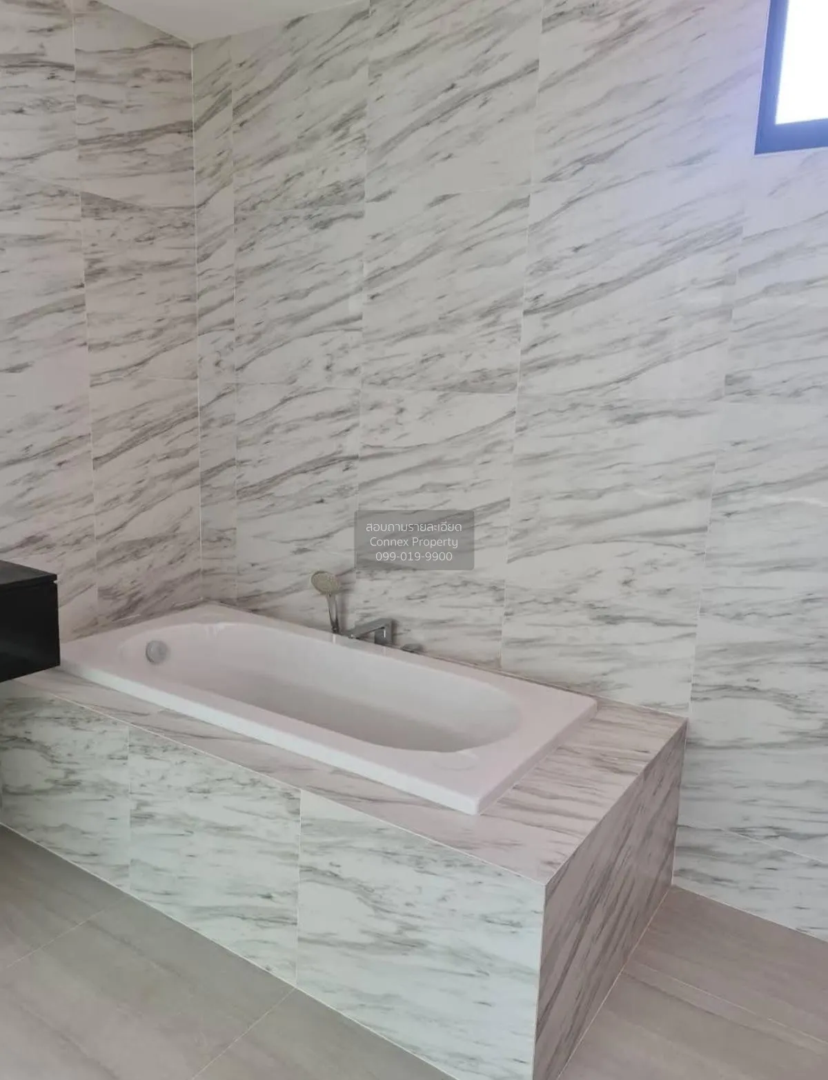 ขายทาวน์เฮ้าส์/ทาวน์โฮม  เนอวานา ดีฟายน์ พระราม 9 หน้ากว้าง สวนหล