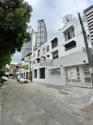 For Sale Townhouse/Townhome  , Ban rama 9 , Bang Kapi , Huai Khwang , Bangkok , CX-127728