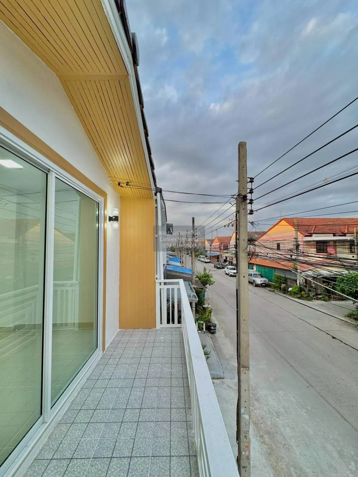 ขายทาวน์เฮ้าส์/ทาวน์โฮม  ปิยวรารมย์ 2 รีโนเวทใหม่ ไทรน้อย ไทรน้อย