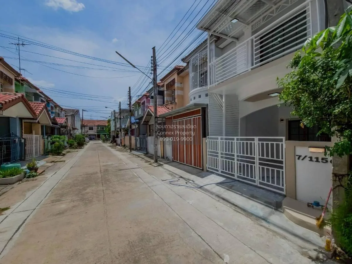 For Sale Townhouse/Townhome  , Baan Piya Wararom 3  , newly renov 2