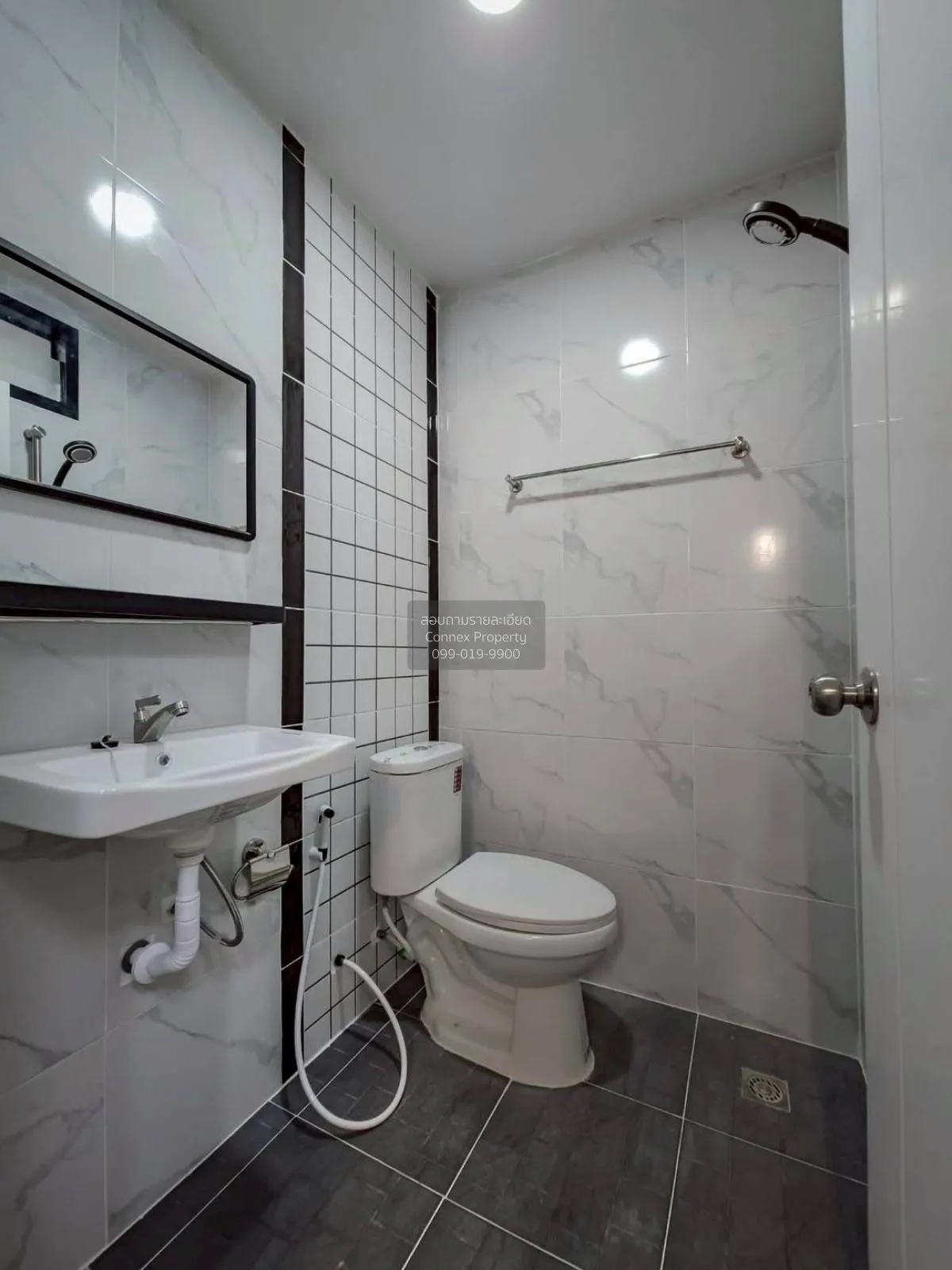 For Sale Townhouse/Townhome  , Baan Piya Wararom 3  , newly renov