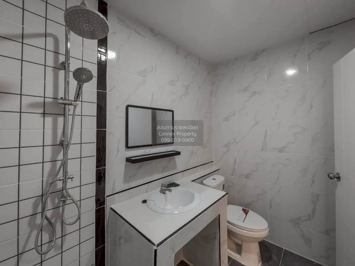 For Sale Townhouse/Townhome  , Baan Piya Wararom 3  , newly renov