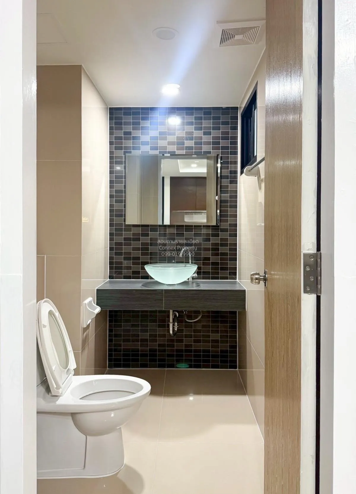 ขายคอนโด  เจ ดับบลิว ซิตี้ (รัชดาภิเษก 32) หน้ากว้าง รีโนเวทใหม่ 