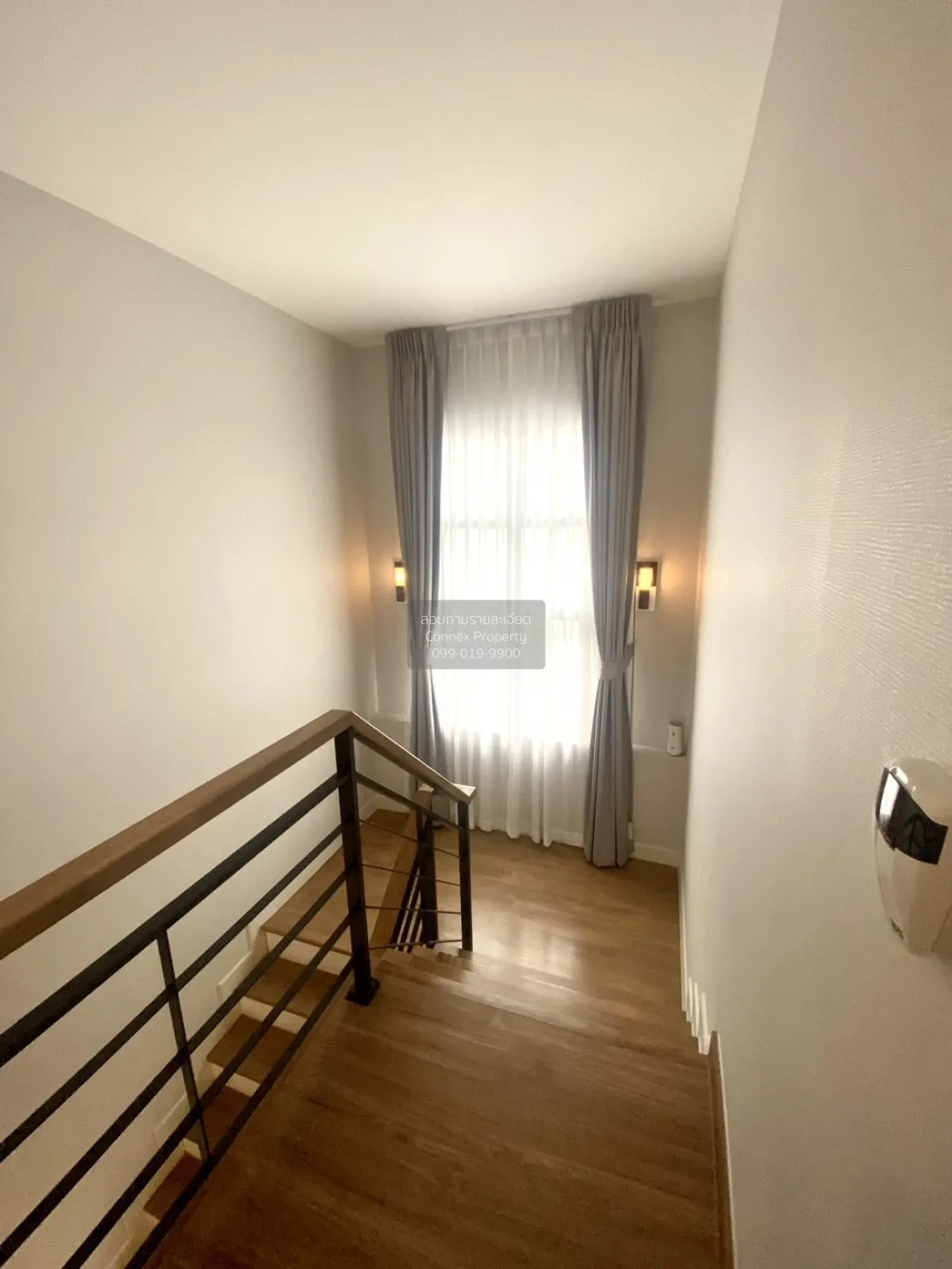 For Sale House , CENTRO Wongwaen - Chatuchot , Sam Wa Tawan Tok ,